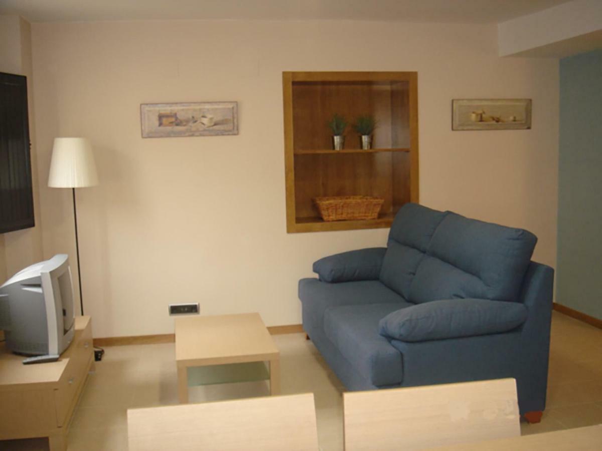 בנאסאל Apartamentos San Cristobal מראה חיצוני תמונה